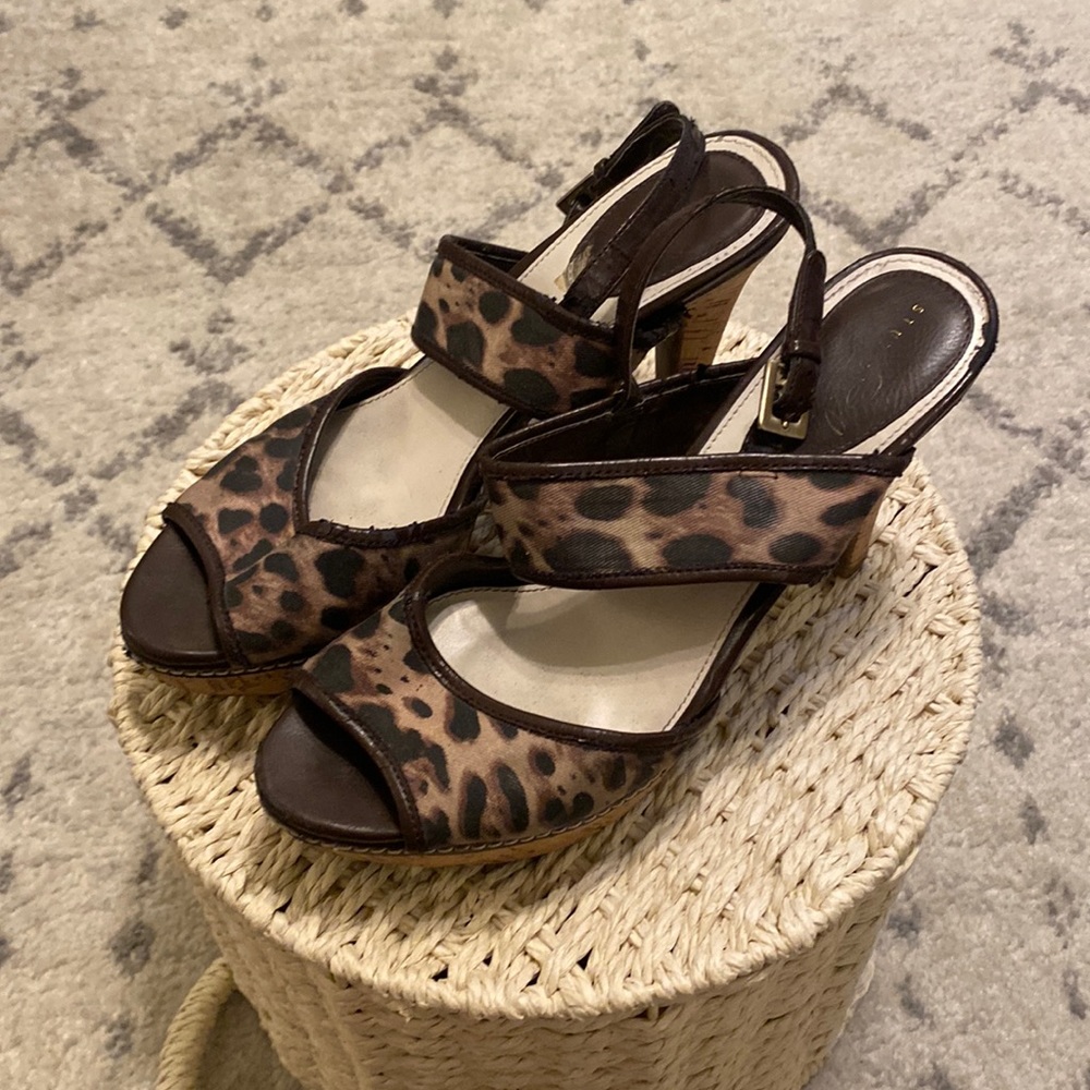 Size 8 leopard heel. Worn many times,lots of life left.